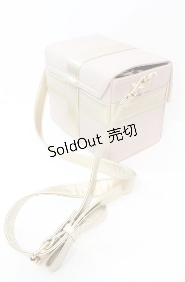 画像2: Fi.n.t / 多重リボンプレゼントボックスバッグ  ベージュ×ゴールド O-25-11-11-1005-CA-BG-OW-OS (2)