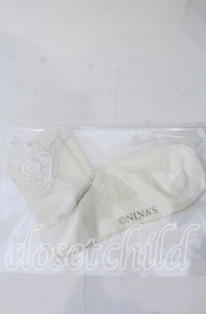 画像: m petit by misako / ハートレース付きクルーソックス  アイボリー O-25-11-12-1022-LO-ZA-OW-OS