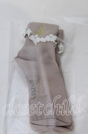 画像: m petit by misako / NINA‘S刺繍入りソックス  ピンク O-25-11-12-1031-LO-ZA-OW-OS