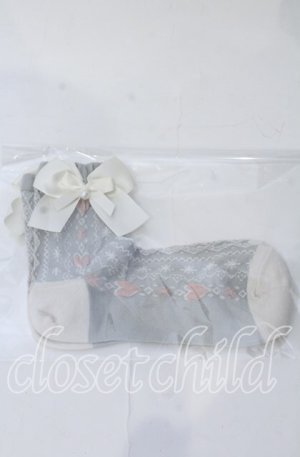 画像: m petit by misako / ハートレース柄リボン付きクルーソックス  グレー O-25-11-12-1006-LO-ZA-OW-OS