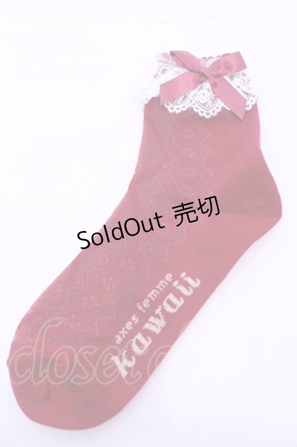 画像1: axes femme kawaii / 透かしレースアップ柄ソックス  ワイン O-25-11-14-1058-AX-ZA-OW-OS (1)