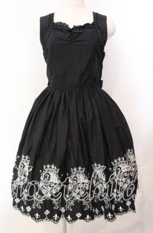 画像: Innocent World / エンブレム刺繍ジャンパースカート  クロ O-25-11-14-006-IW-OP-OW-OS