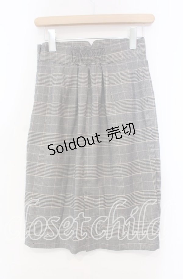 画像2: 【SALE】Fi.n.t / フロントレースアップタイトスカート  グレー O-25-11-15-031-CA-SK-IG-ZT522 (2)