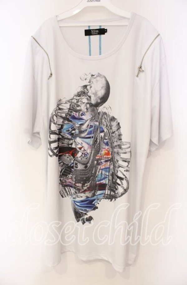 画像1: Xfrm / ショルダージップグラフィックBIG Tシャツ 3 ホワイト O-25-11-15-062-PU-TO-IG-OS (1)