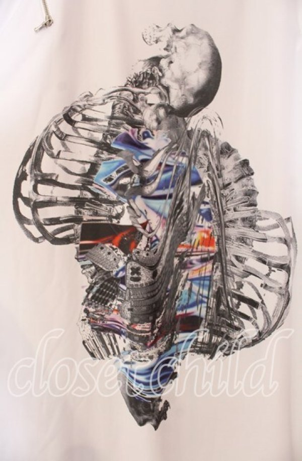 画像2: Xfrm / ショルダージップグラフィックBIG Tシャツ 3 ホワイト O-25-11-15-062-PU-TO-IG-OS (2)