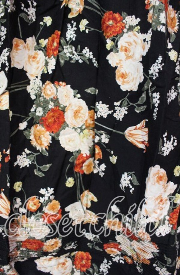 画像2: WONDERFUL WORLD / ローズブーケ裾タックスカート  クロ O-25-11-17-010-LO-SK-IG-ZT523 (2)