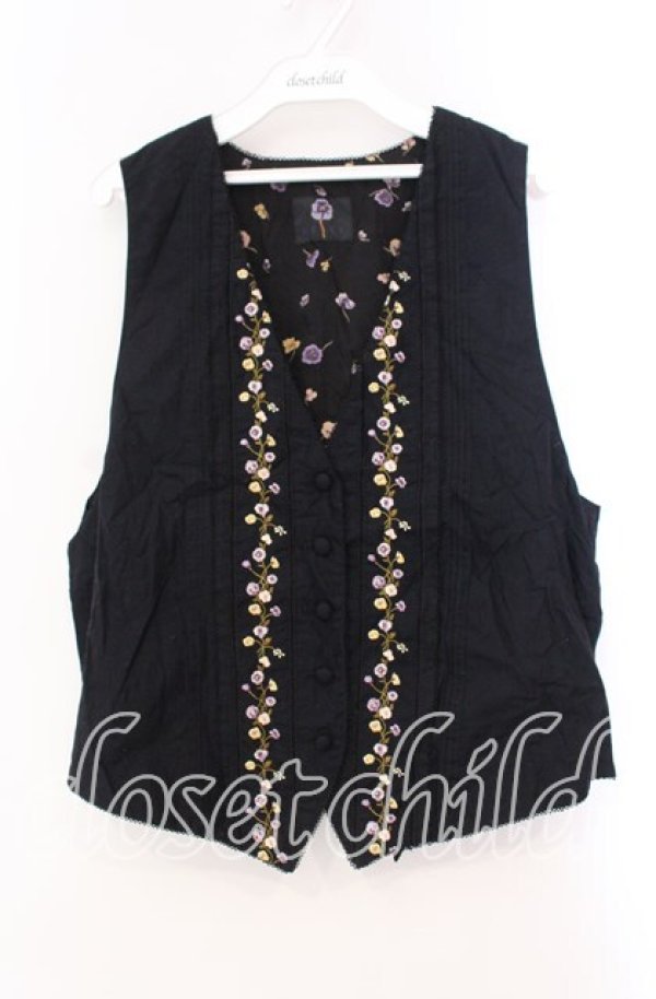 画像1: KETTY / パンジー刺繍ベスト  クロ×パープル O-25-11-17-021-EL-TO-IG-ZT449 (1)