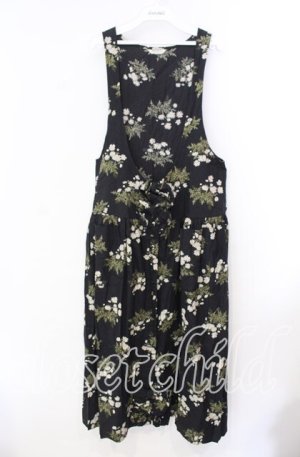 画像: pa.se.ri. / フラワー柄ジャンパースカート  クロ O-25-11-17-024-LO-OP-IG-OS