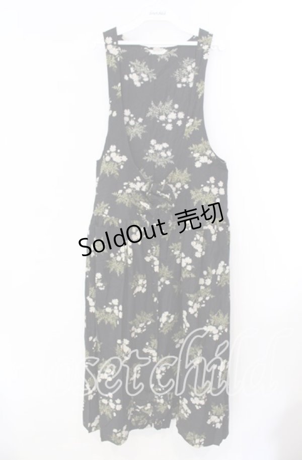 画像1: pa.se.ri. / フラワー柄ジャンパースカート  クロ O-25-11-17-024-LO-OP-IG-OS (1)