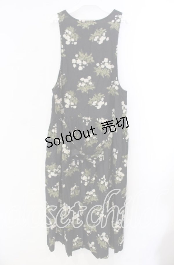 画像3: pa.se.ri. / フラワー柄ジャンパースカート  クロ O-25-11-17-024-LO-OP-IG-OS (3)