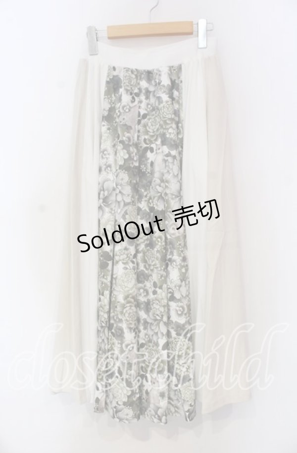 画像1: Qutie Frash / 和柄プリーツロングスカート  ホワイト O-25-11-18-065-QU-SK-OW-OS (1)