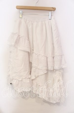 画像: Qutie Frash / 3段フリルロングスカート  ホワイト O-25-11-18-067-QU-SK-IG-OS