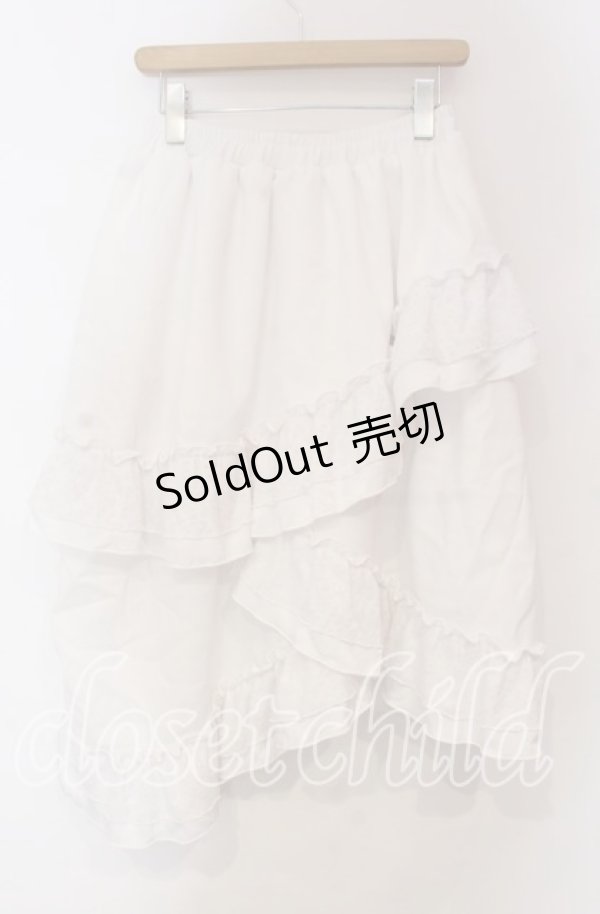 画像3: Qutie Frash / 3段フリルロングスカート  ホワイト O-25-11-18-067-QU-SK-IG-OS (3)
