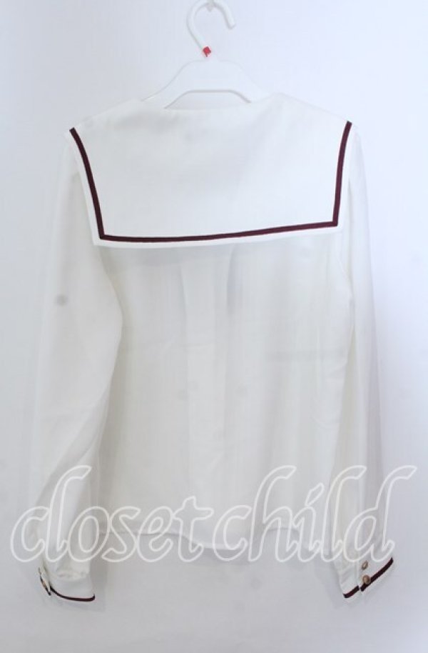 画像2: Amavel / クロスタイ風ブローチブラウス  シロ×ワイン O-25-11-21-034-CA-BL-IG-OS (2)