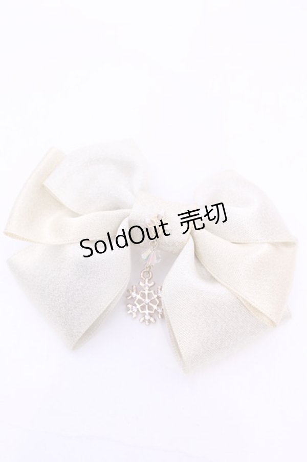 画像1: 【SALE】Enchantlic Enchantilly / 雪の結晶モチーフリボンブローチ  ゴールド O-25-11-21-1004-LO-AC-OW-ZT208F002 (1)