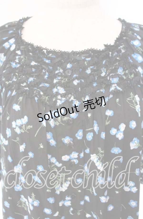 画像2: PINK HOUSE / ネモフィラプリントワンピース  クロ×ブルー O-25-11-22-043-LO-OP-IG-OS (2)