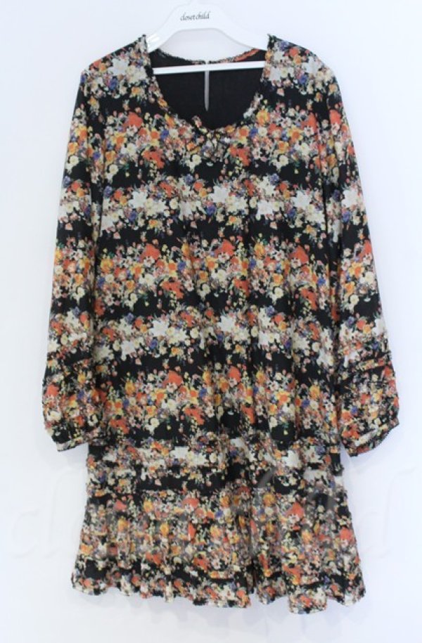 画像1: INGEBORG / ローンフリル使い花柄ワンピース 11号 クロ O-25-11-24-012-LO-OP-OW-ZT367 (1)