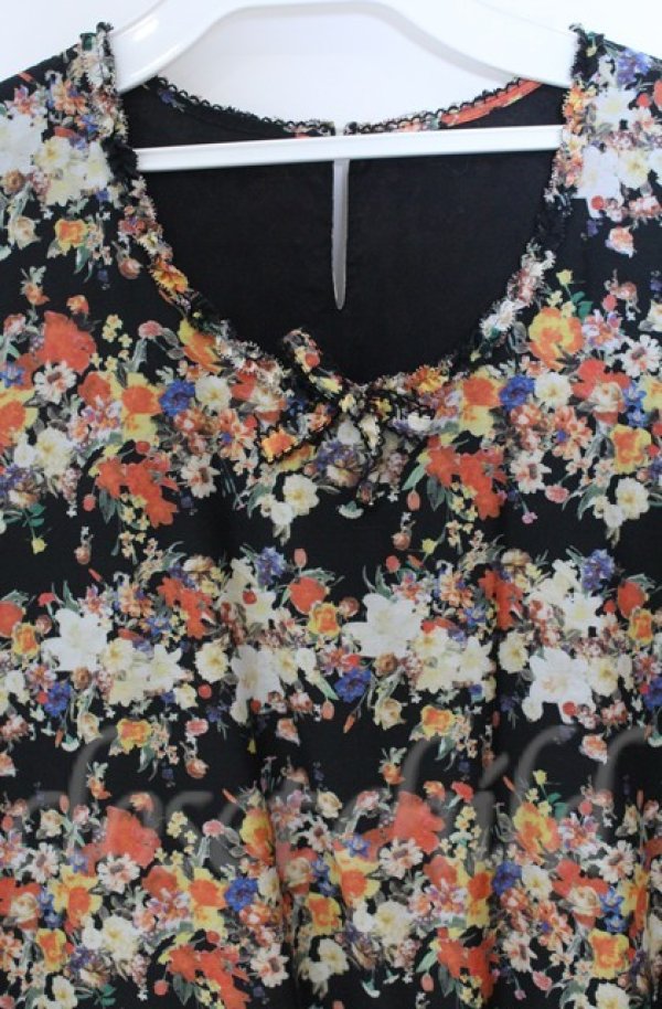 画像2: INGEBORG / ローンフリル使い花柄ワンピース 11号 クロ O-25-11-24-012-LO-OP-OW-ZT367 (2)