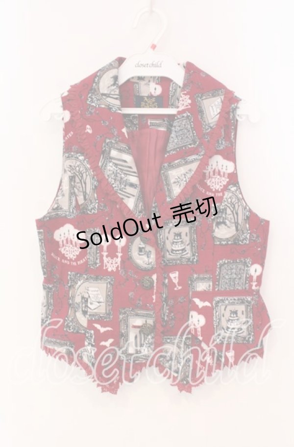 画像1: ALICE and the PIRATES / The Castle of Nightmare柄ベスト  えんじ O-25-11-27-040-PA-BL-IG-OS (1)