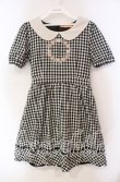 画像1: Fi.n.t / フラワーサークル刺繍ギンガムチェック半袖ワンピース  クロ×アイボリー O-25-11-27-078-CA-OP-IG-OS (1)