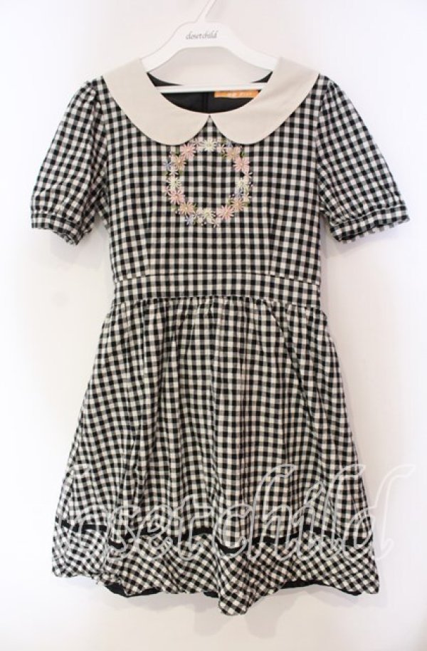 画像1: Fi.n.t / フラワーサークル刺繍ギンガムチェック半袖ワンピース  クロ×アイボリー O-25-11-27-078-CA-OP-IG-OS (1)