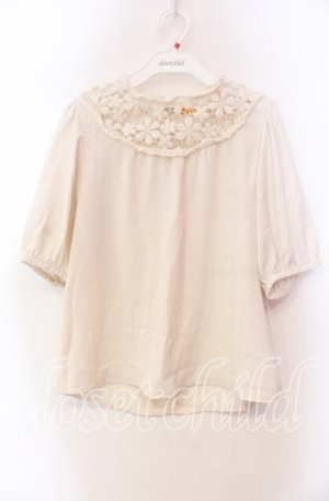 画像: F i.n.t / レースヨーク半袖プルオーバー  オフ O-25-11-27-080-CA-BL-IG-OS