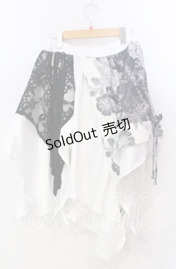画像2: Qutie Frash / 和柄アシメスカート  シロ O-25-11-28-068-QU-SK-OW-OS (2)
