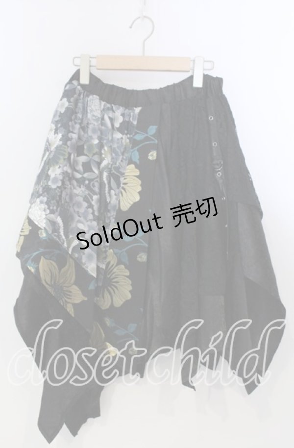 画像1: Qutie Frash / 和柄アシメスカート  ブラック×ゴールド O-25-11-28-069-QU-SK-OW-OS (1)