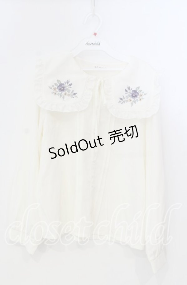 画像1: axes femme / パンジー刺繍BIG襟ブラウス M キナリ O-25-11-28-084-AX-BL-OW-ZT132 (1)