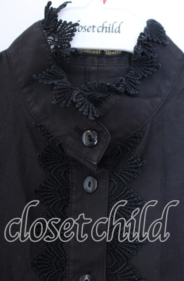 画像2: Innocent World / バラボタンスタンドカラーブラウス  クロ O-25-11-29-003-IW-BL-IG-OS (2)