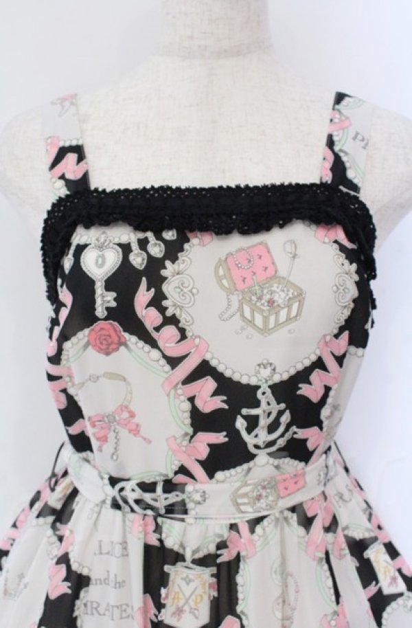 画像2: ALICE and the PIRATES / 宝石柄シフォンジャンパースカート  クロ O-25-11-30-056-PA-OP-OW-OS (2)