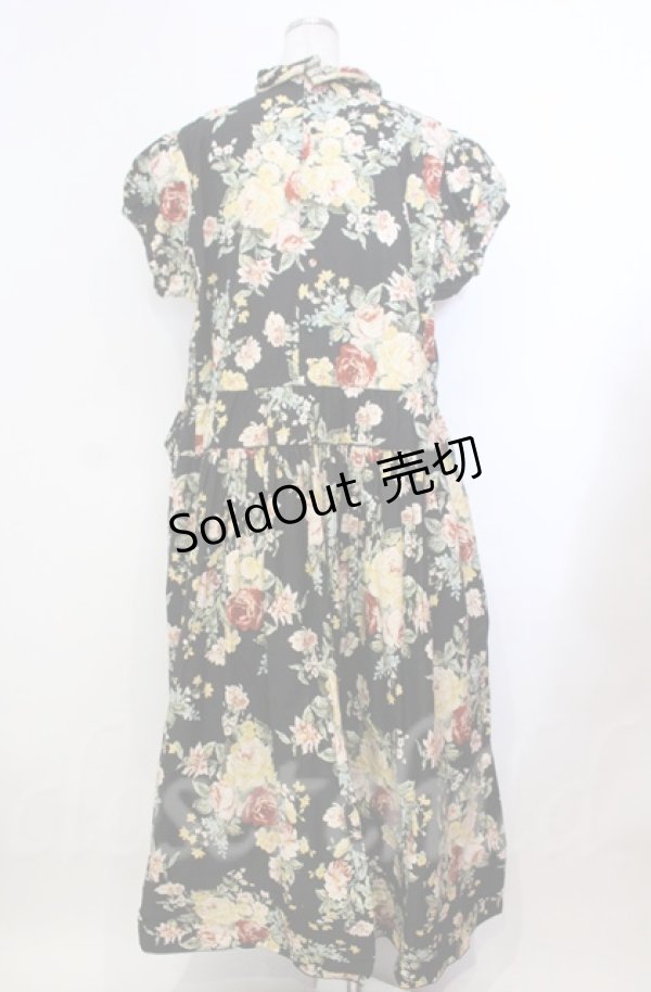 画像5: WONDERFUL WORLD / サッシュベルト付きブーケ柄ワンピース【お直しあり】  クロ O-25-11-30-006-LO-OP-IG-OS (5)