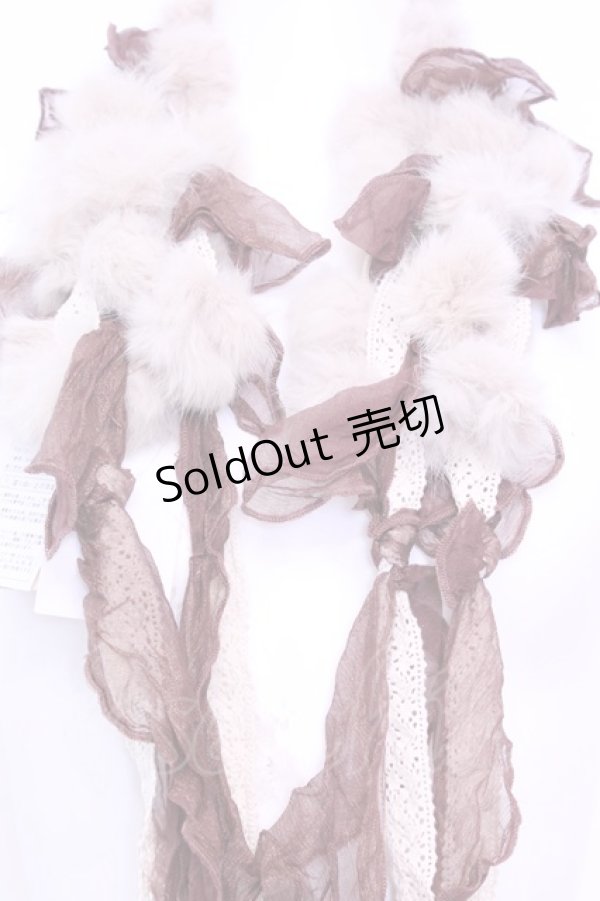 画像2: axes femme / ラビットファーぽんぽんストール  ブラウン O-25-12-01-028-AX-ZA-IG-OS (2)