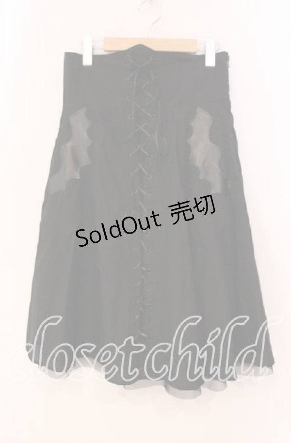 画像1: 海外ゴシックブランド / レースアップコウモリワッペンスカート M ブラック O-25-12-02-025-GO-SK-IG-OS (1)