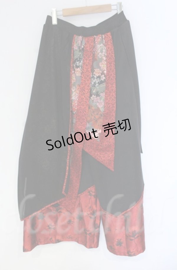 画像3: Qutie Frash / ラップ付き和柄バギーパンツ  レッド×ブラック O-25-12-03-046-QU-PA-IG-ZT064 (3)