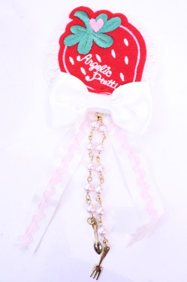 画像1: Angelic Pretty / いちごワッペンブローチ  アカ×シロ O-25-12-04-1055-AP-AC-OW-OS (1)