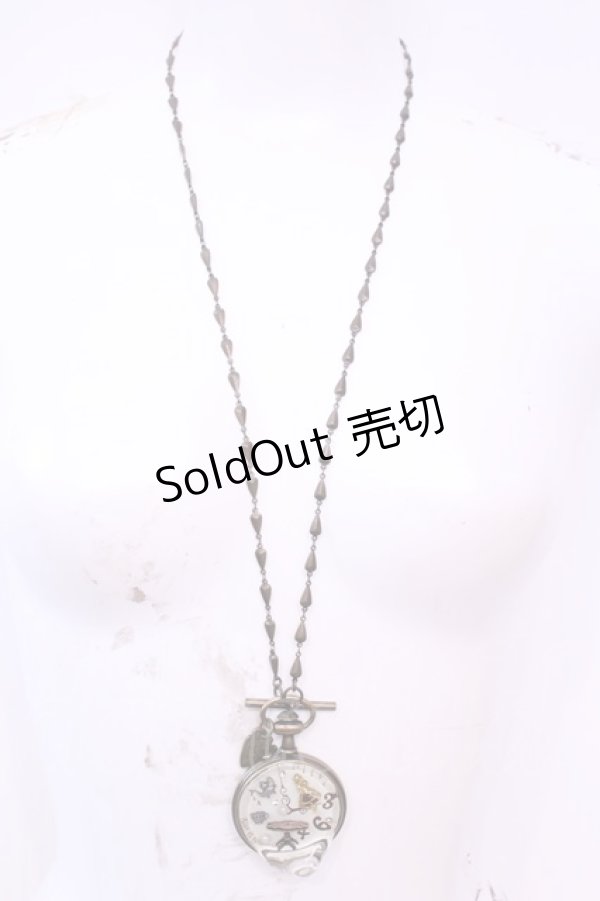 画像2: Q-pot. / アリスのメルティポケットウォッチネックレス  アンティークゴールド O-25-12-04-1065-QP-AC-OW-OS (2)
