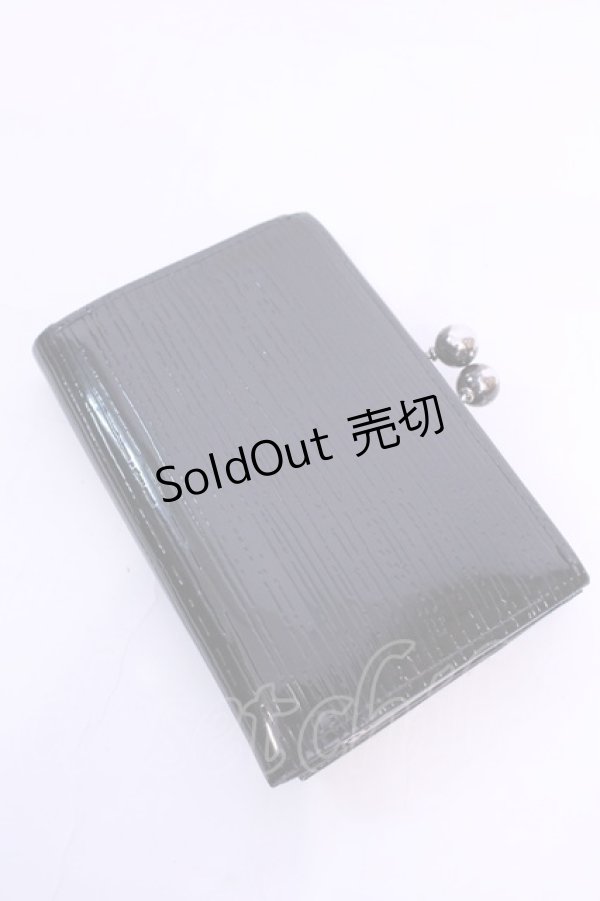 画像2: BPN / 十字架付き型押しエナメル折りたたみ財布  ブラック O-25-12-04-1084-GO-ZA-OW-OS (2)