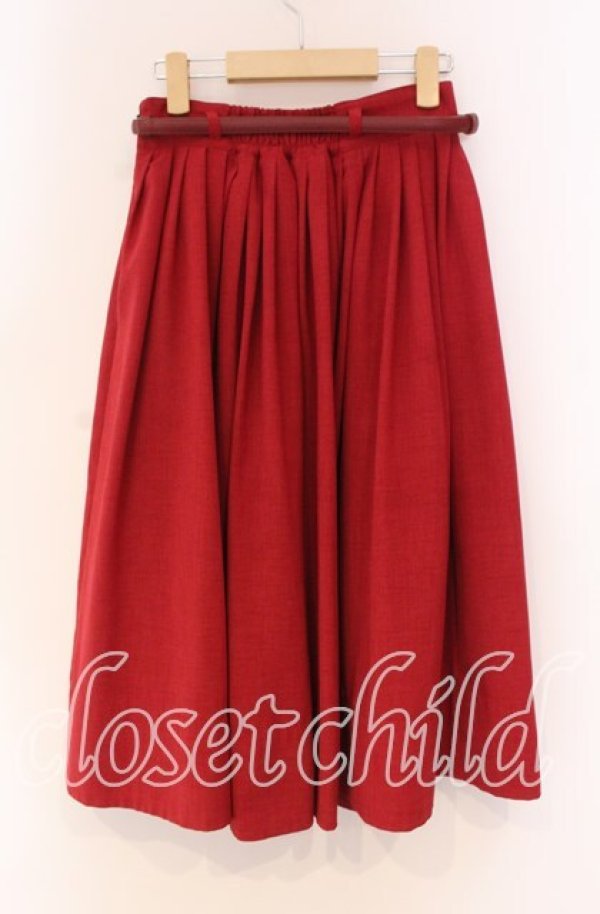 画像2: an another angelus / ビットベルト付きタックスカート F レッド O-25-12-04-020-CA-SK-OW-ZT0115L (2)