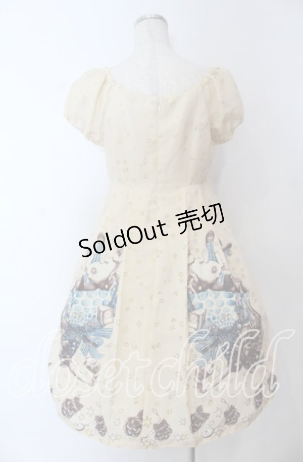 画像3: Emily Temple cute / ワンダーランドプリントワンピース  アイボリー O-25-12-05-1008-ET-OP-OW-OS (3)