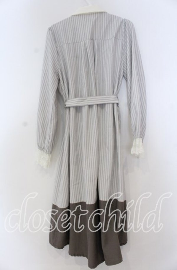 画像2: axes femme / 襟付バイカラーワンピース M グレージュ O-25-12-05-1019-AX-OP-OW-ZT013 (2)