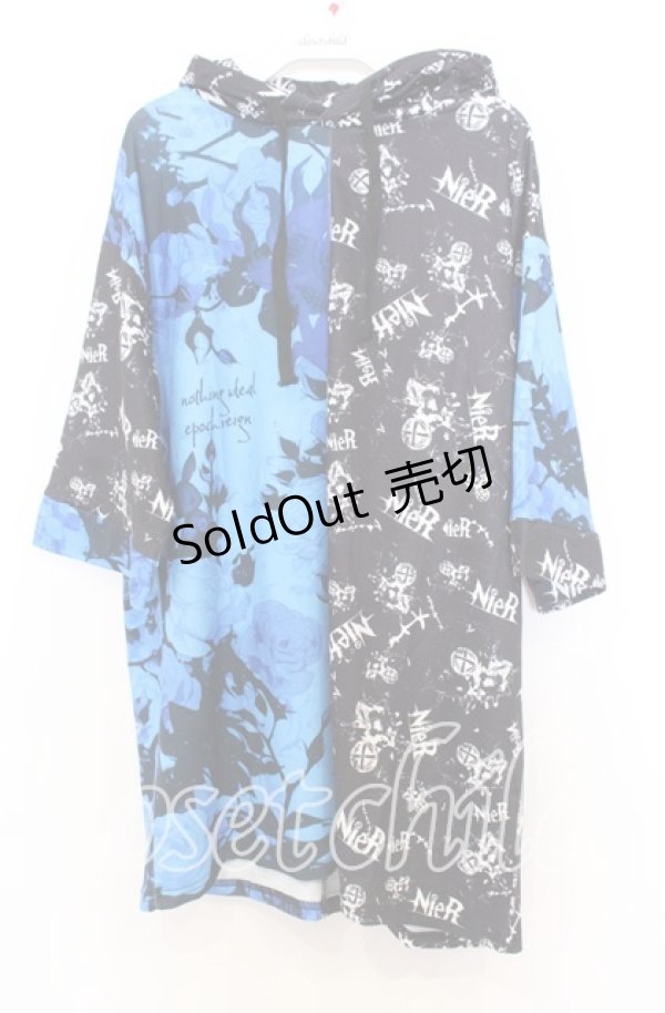 画像1: NieR CLOTHING / ROSEバイカラー半袖パーカー F ブラックｘブルー O-25-12-05-060-PU-TO-YM-OS (1)