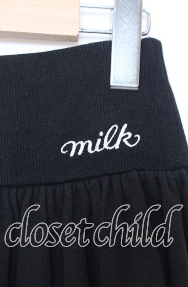 画像2: MILK / ロゴ刺繍裏毛スカート  クロ O-25-12-05-077-ML-SK-IG-ZT369 (2)