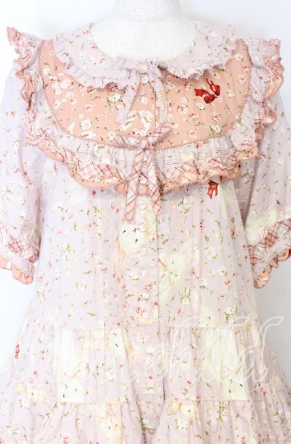 画像2: PINK HOUSE / バラ園うさぎプリントパッチワークワンピース  ピンク O-25-12-05-011-LO-OP-IG-OS (2)