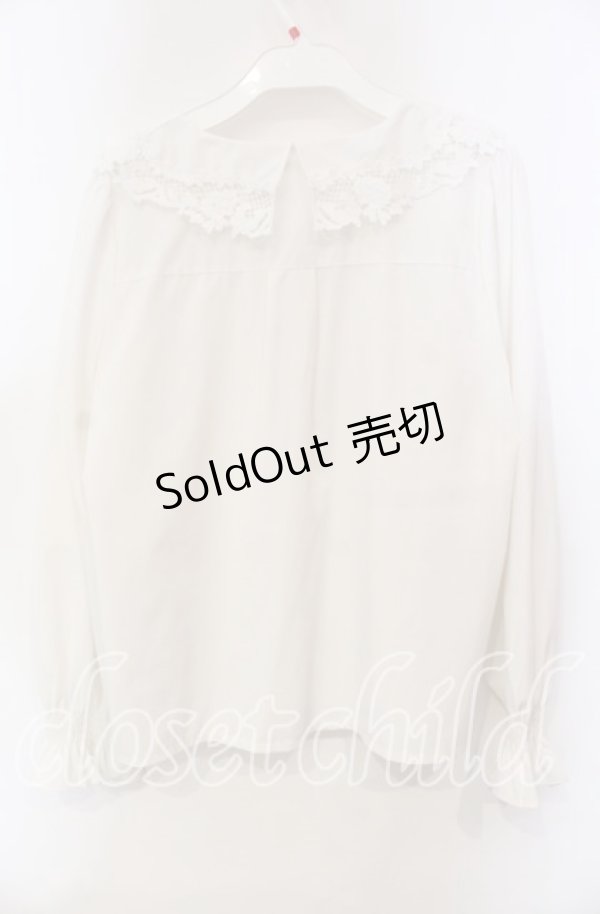 画像3: axes femme / レースカラーブラウス  シロ O-25-12-06-056-AX-BL-IG-OS (3)