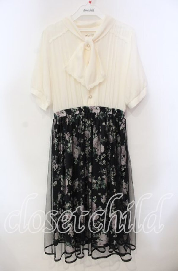 画像1: axes femme / リボン付レイヤード花柄ワンピース  アイボリー×クロ O-25-12-06-063-AX-OP-IG-ZT518 (1)