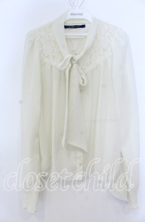 画像: an another angelus / レース切り替えシフォンボウタイブラウス  アイボリー O-25-12-07-054-CA-BL-IG-OS