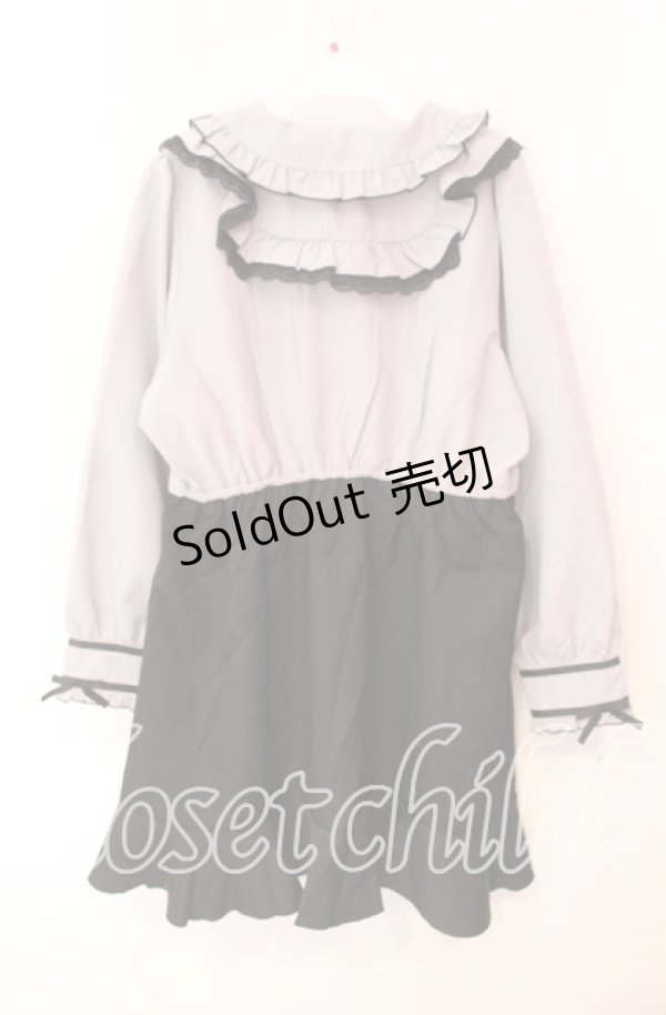 画像3: DearMyLovewhip / ヨークフリルハートビジューリボンフレアワンピース 4L グレー O-25-12-09-008-LO-OP-OW-OS (3)