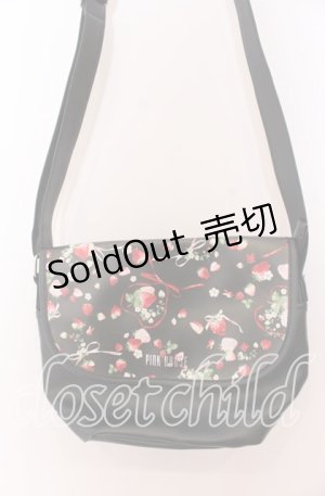 画像: PINK HOUSE / メリーストロベリー柄ショルダーバッグ  クロ O-25-12-10-075-LO-BG-OW-OS
