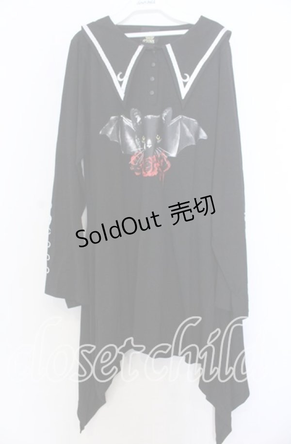 画像1: LISTEN FLAVOR / 薔薇と黒猫のコウモリセーラーワンピ  ブラック×ホワイト O-25-12-10-029-PU-OP-IG-OS (1)